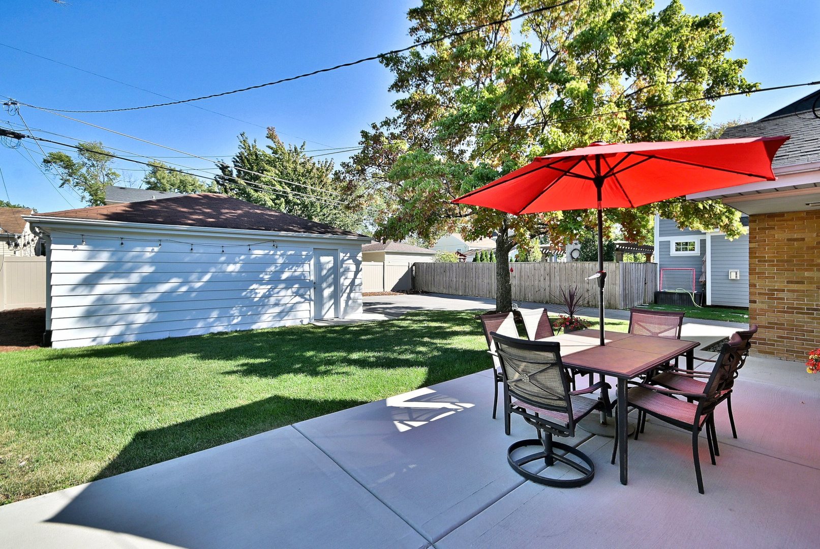 827 S Kearsage Avenue