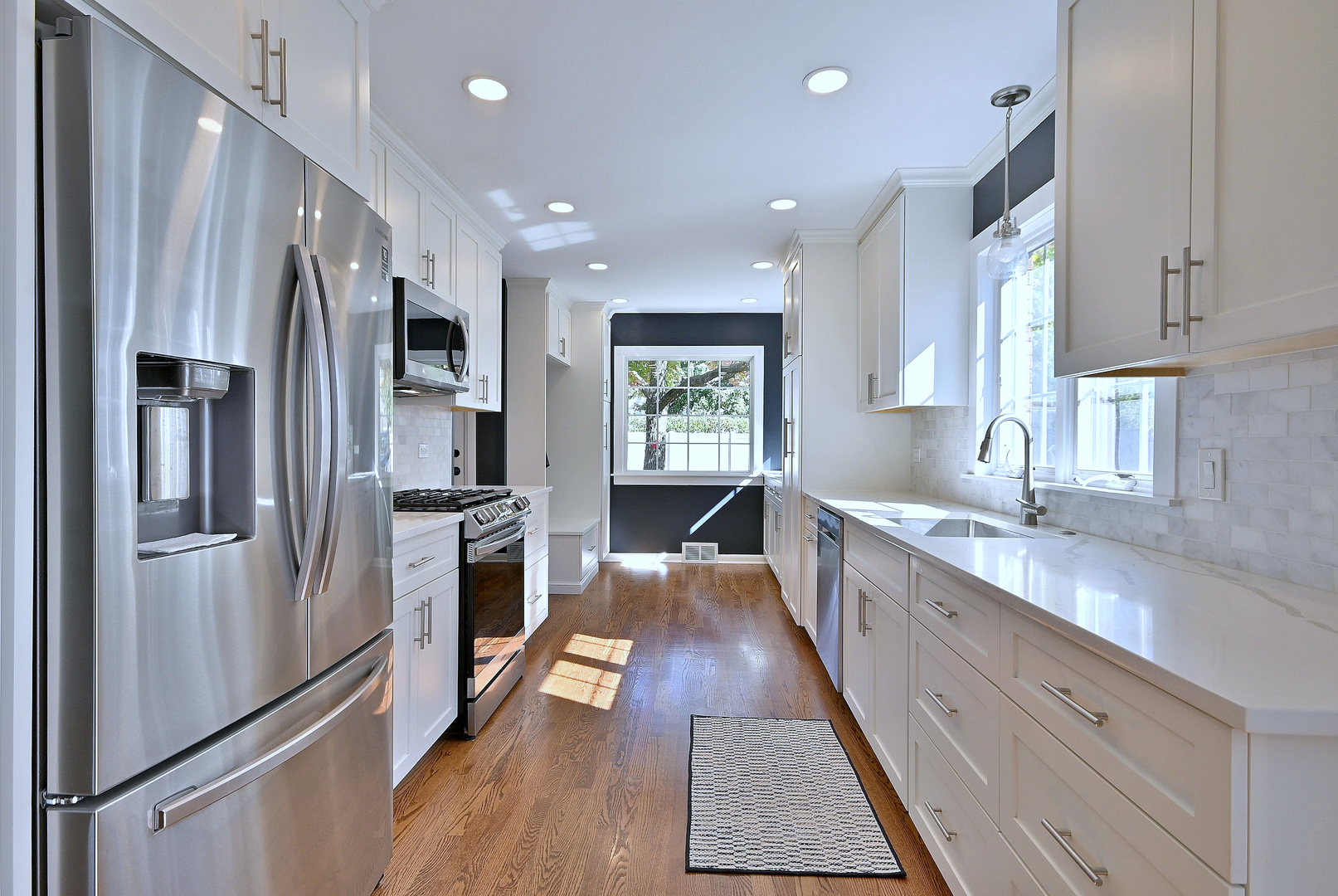 827 S Kearsage Avenue