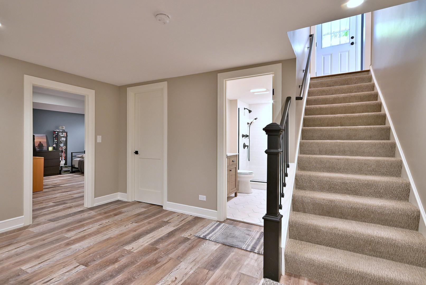 827 S Kearsage Avenue