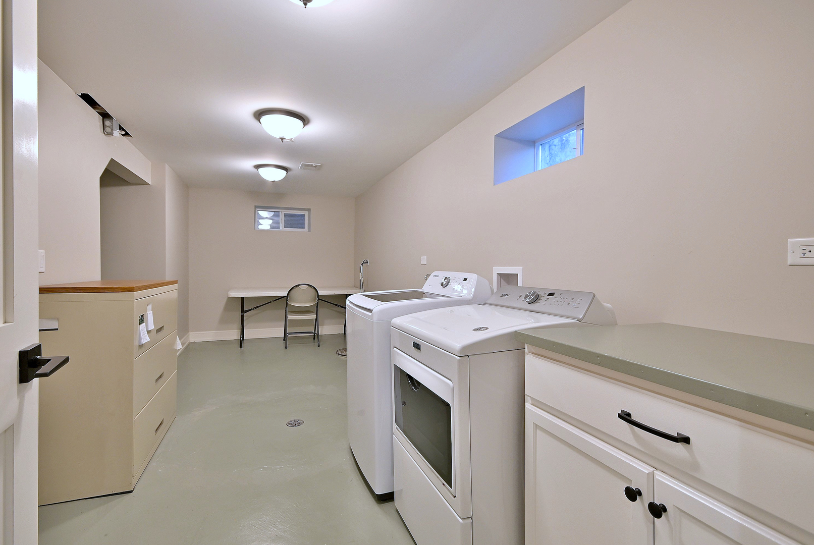 827 S Kearsage Avenue