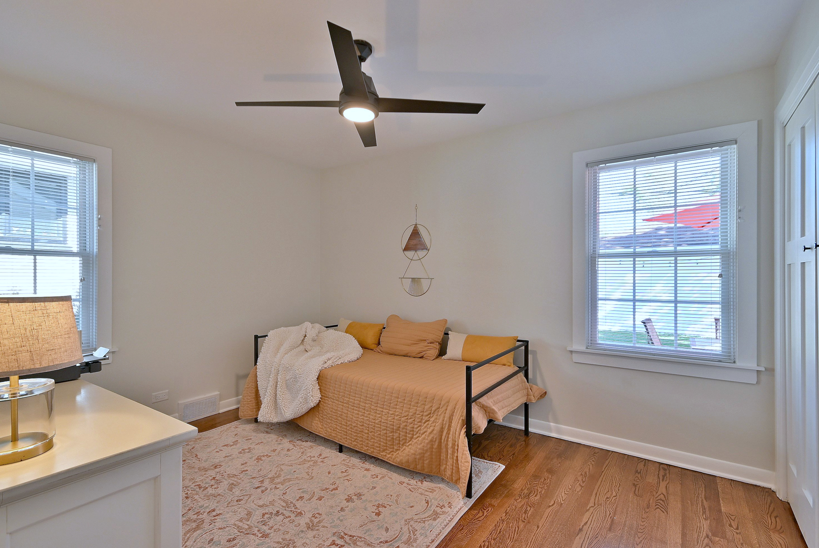 827 S Kearsage Avenue