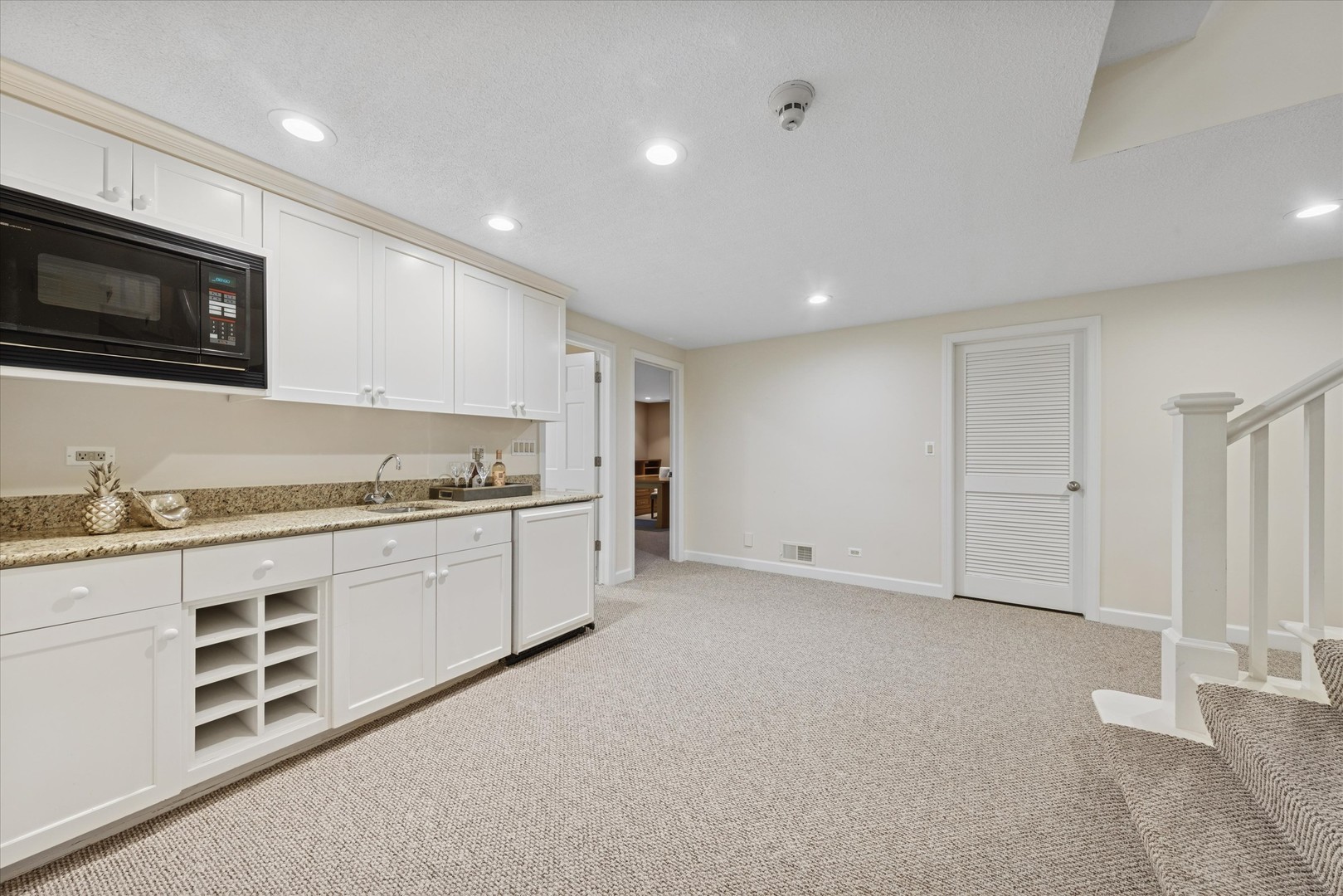 2 Tartan Lakes Circle