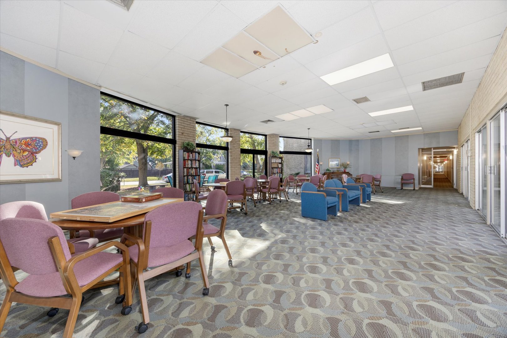 100 W Butterfield Road Unit: 101N