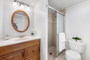 100 W Butterfield Road Unit: 101N