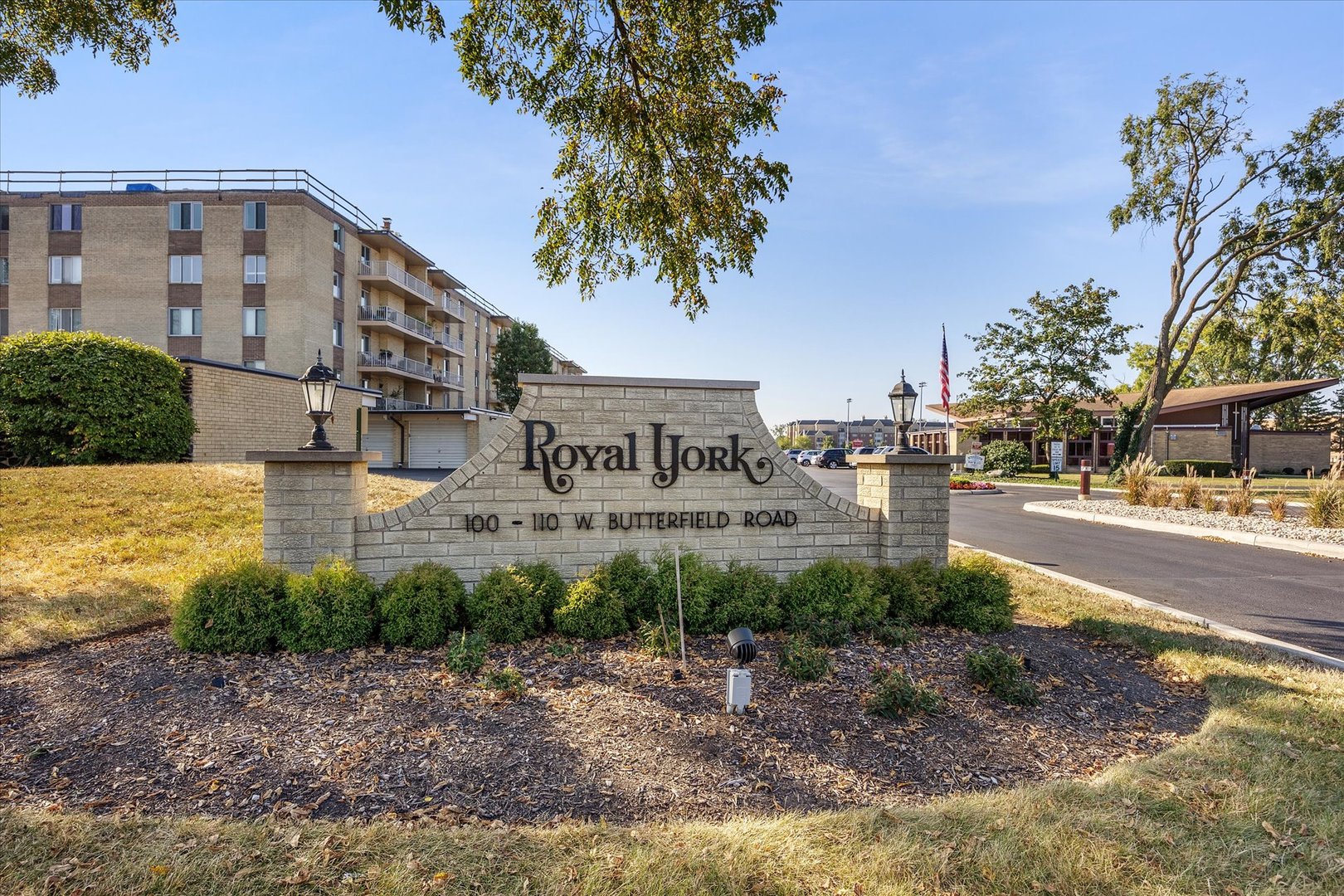 100 W Butterfield Road Unit: 101N