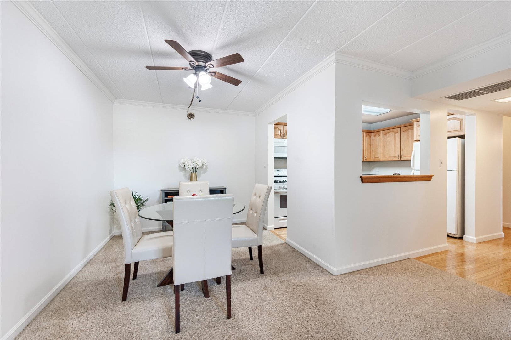 100 W Butterfield Road Unit: 101N