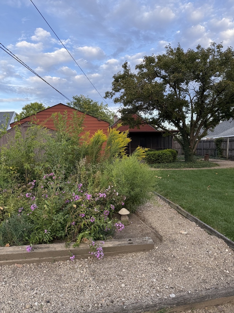 426 S Adeline Avenue