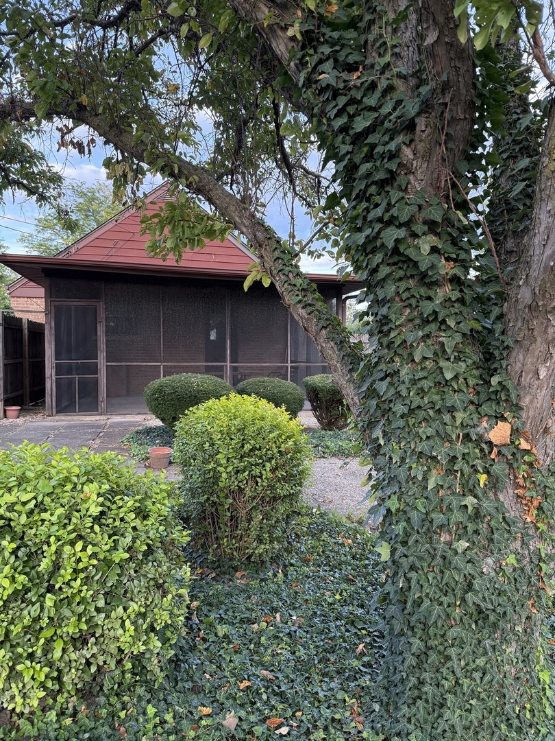 426 S Adeline Avenue