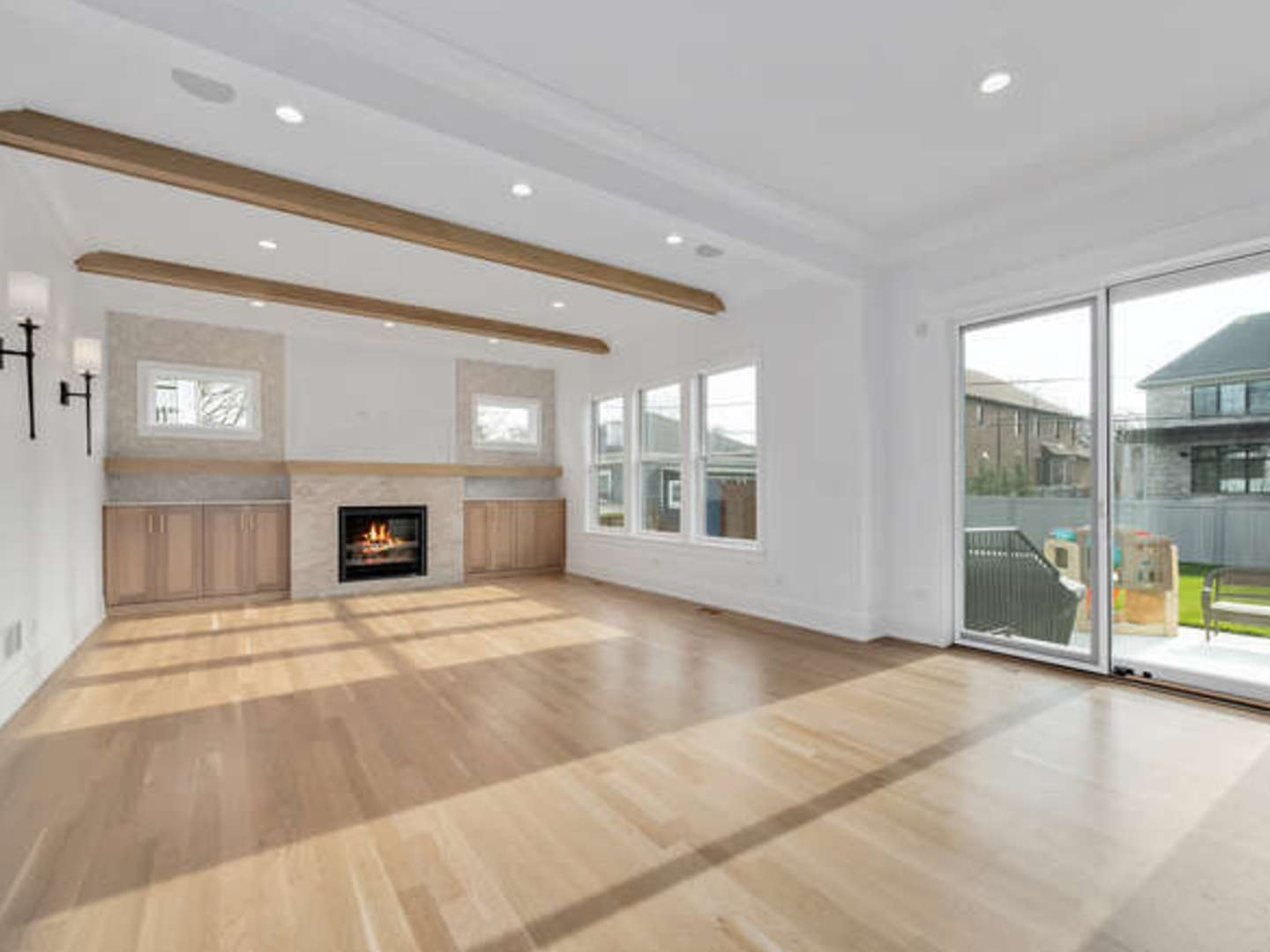 570 S Parkside Avenue