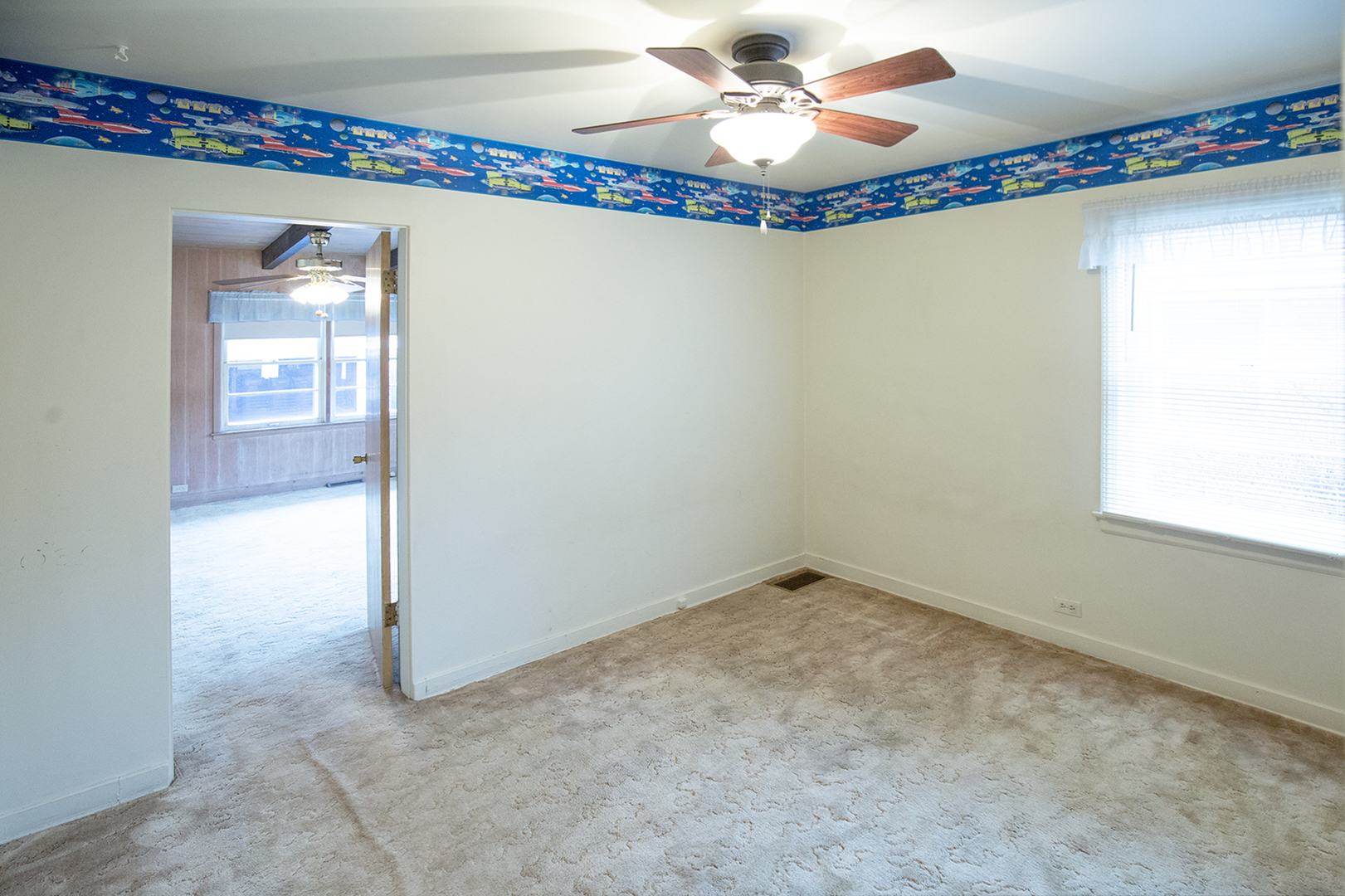 136 S Wisconsin Avenue