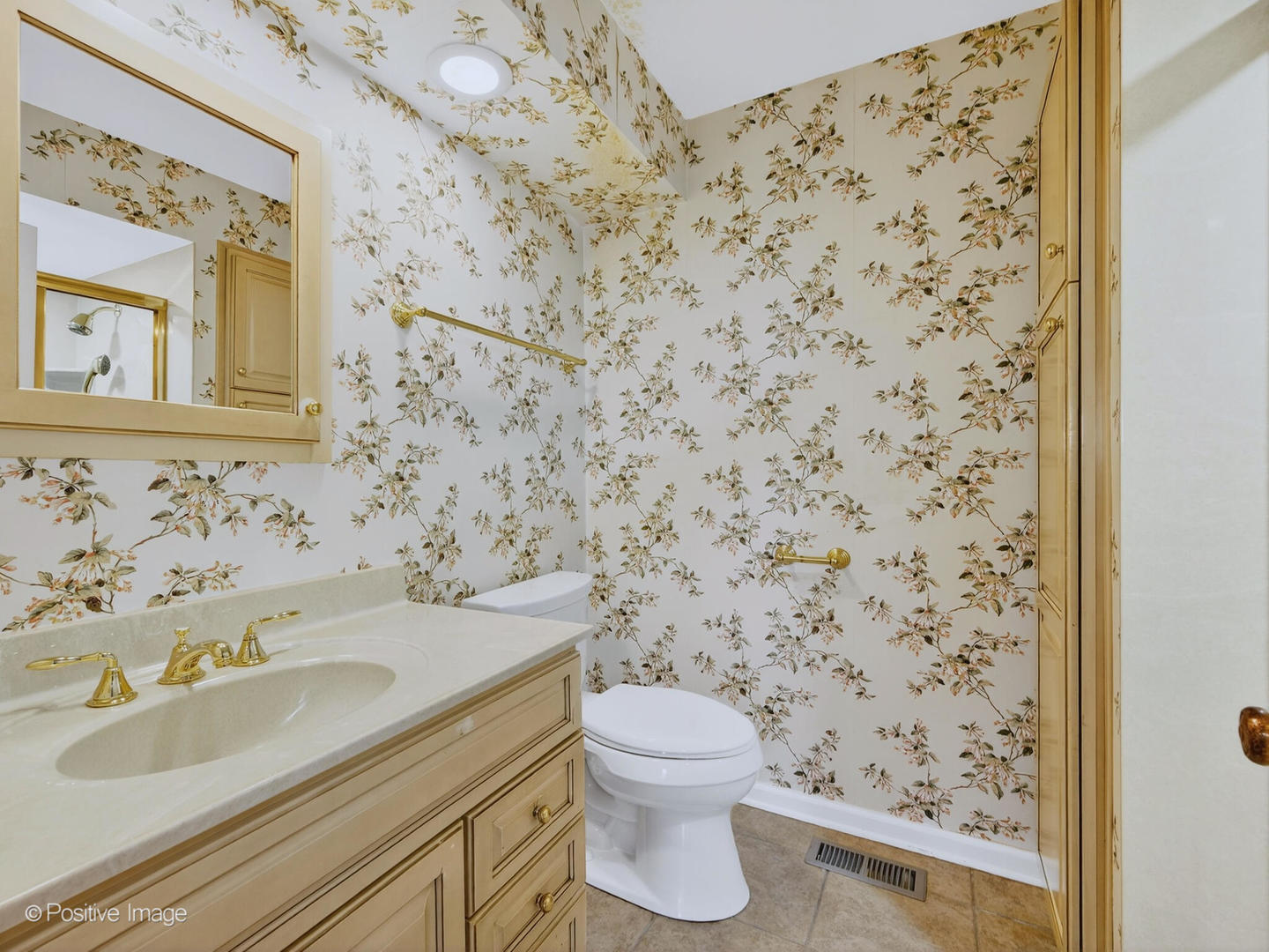 1S085 SPRING Road Unit: 1A