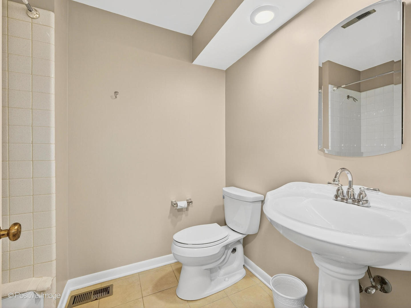 1S085 SPRING Road Unit: 1A