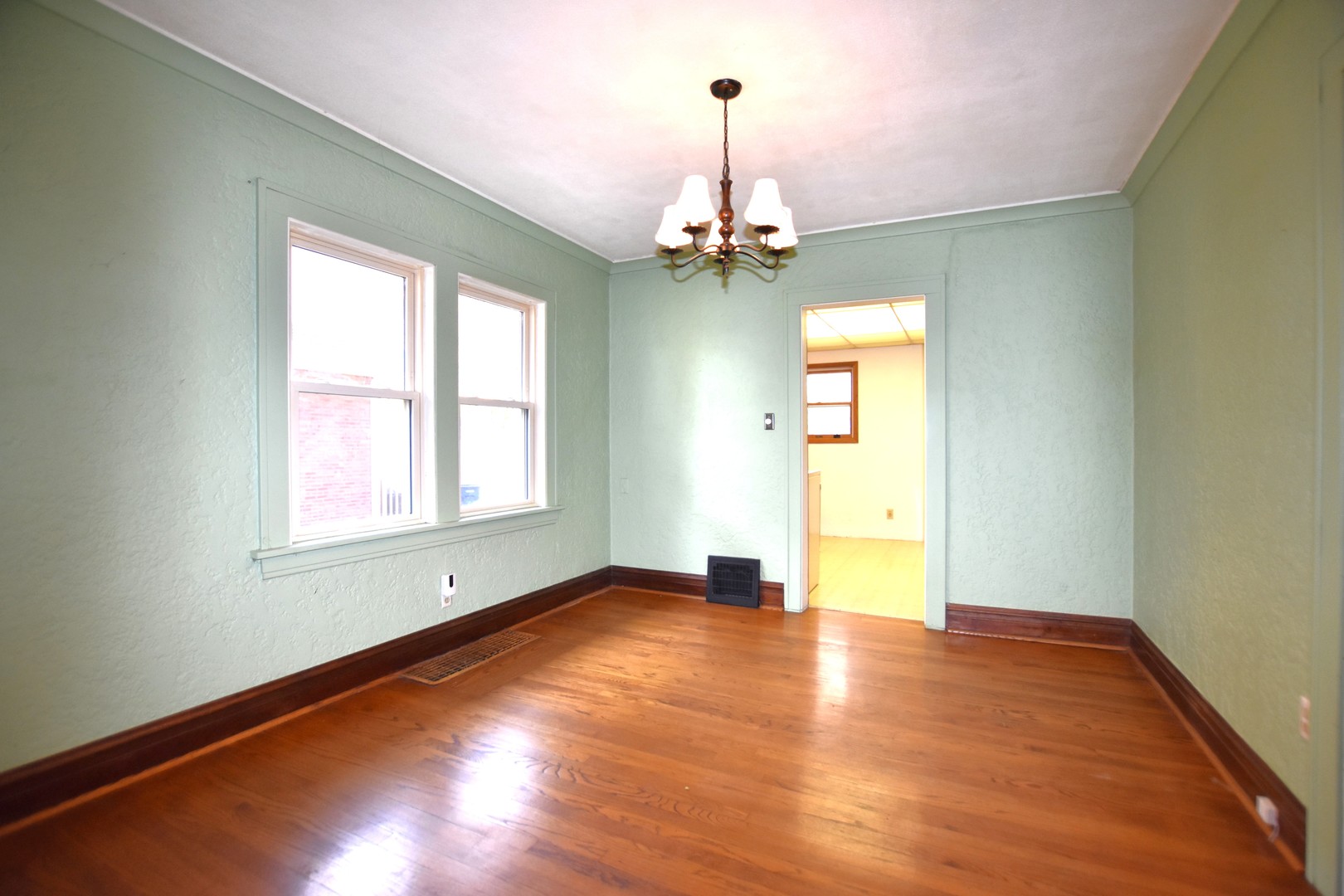 534 S Oakland Avenue