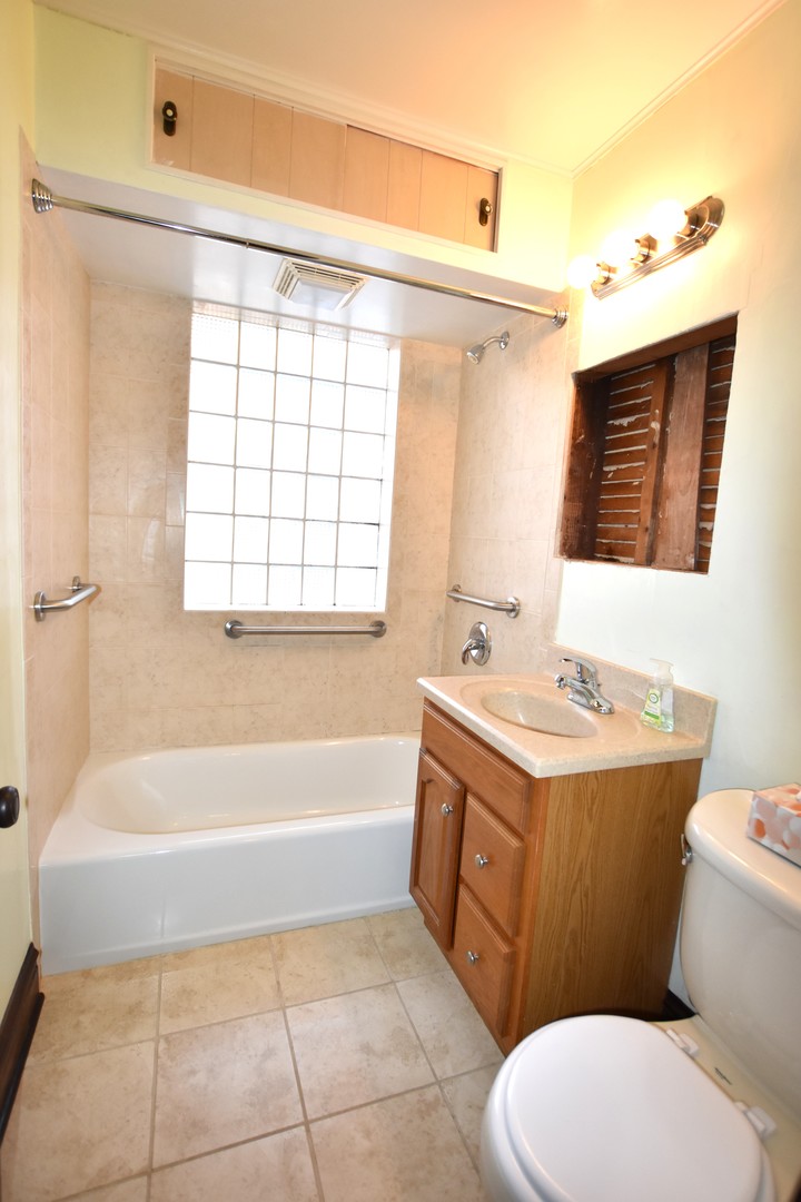 534 S Oakland Avenue