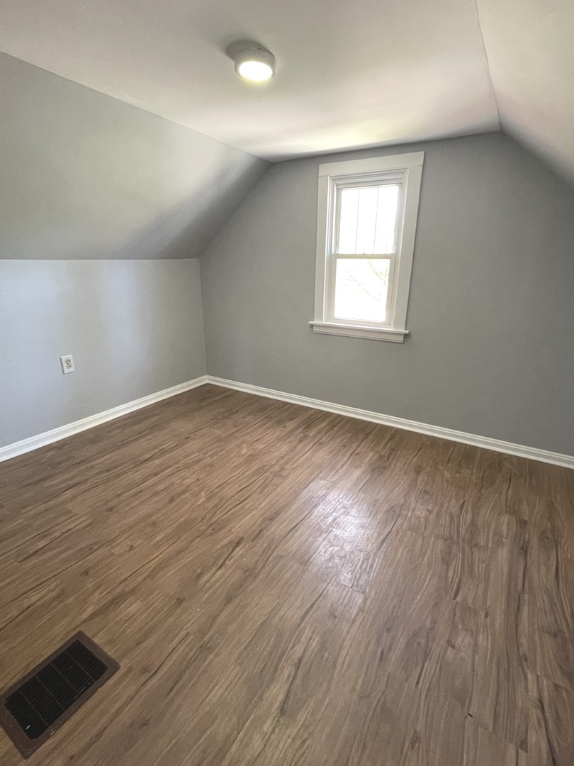 302 S Walnut Street
