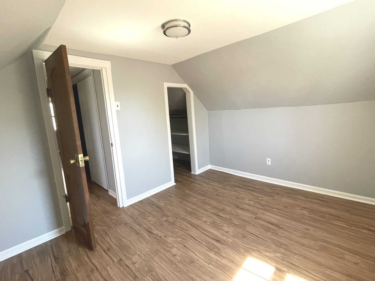 302 S Walnut Street