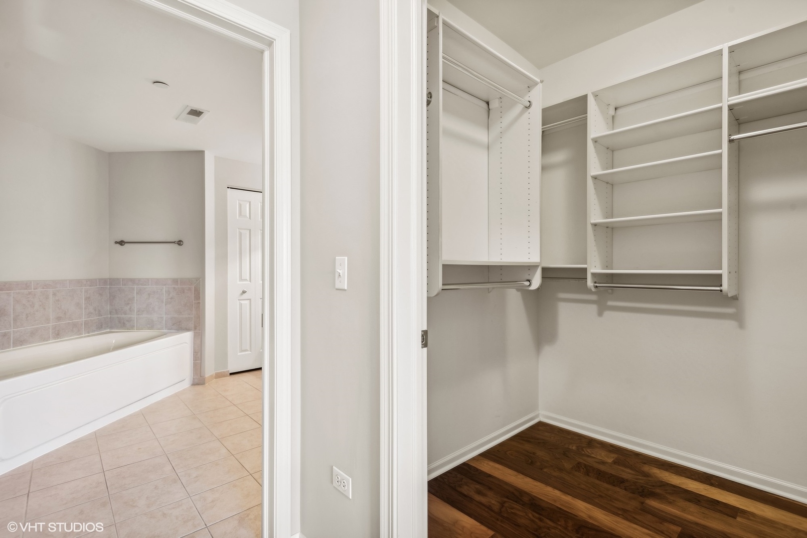 145 S York Street Unit: 426