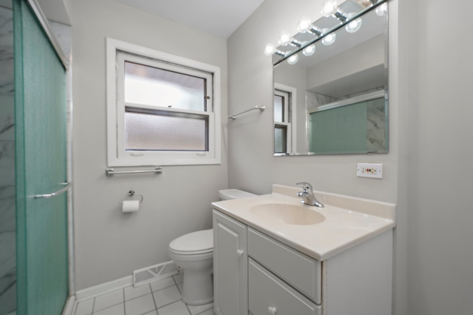 337 E Fullerton Avenue