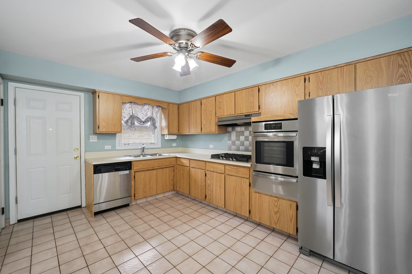 337 E Fullerton Avenue