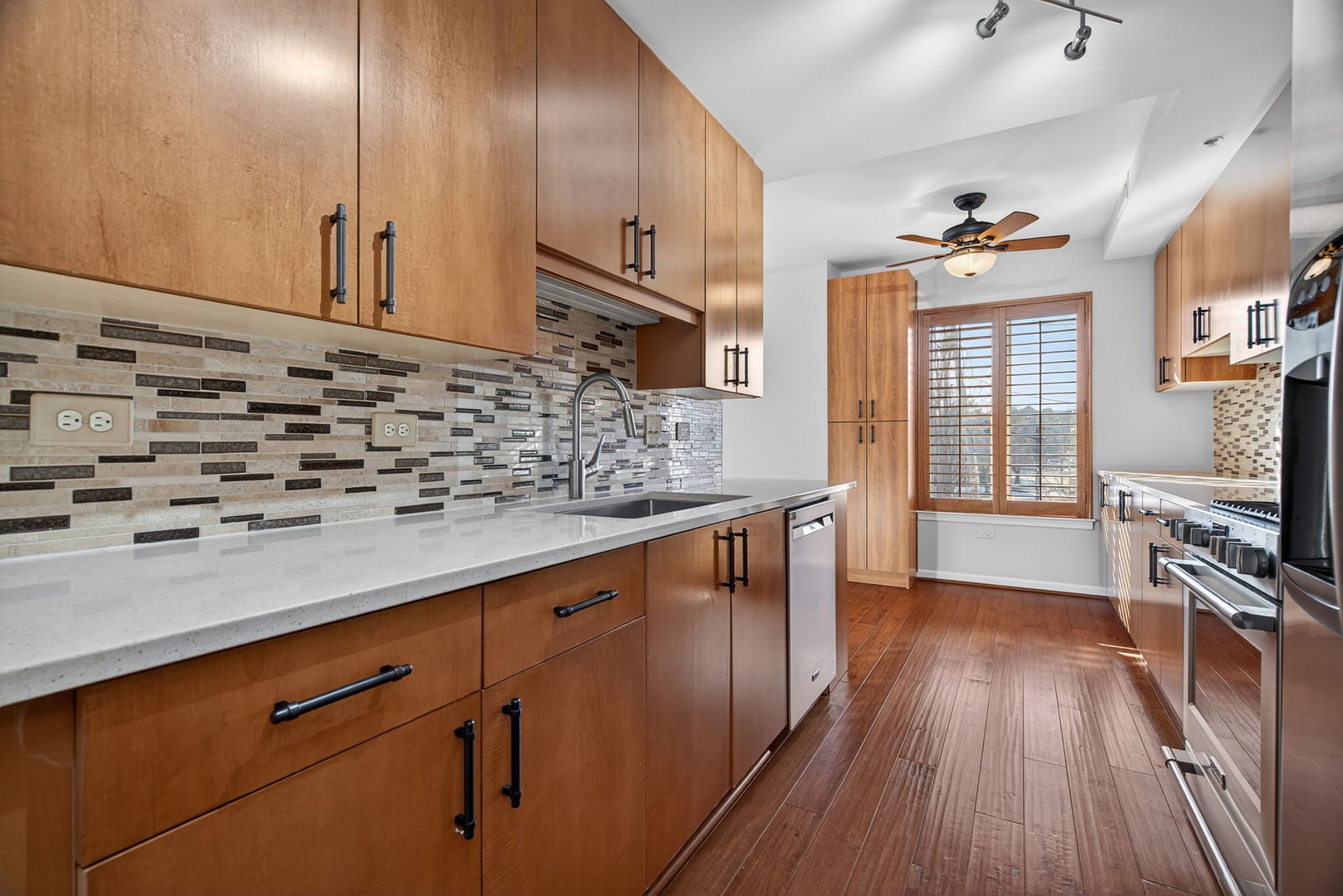 145 S York Street Unit: 310