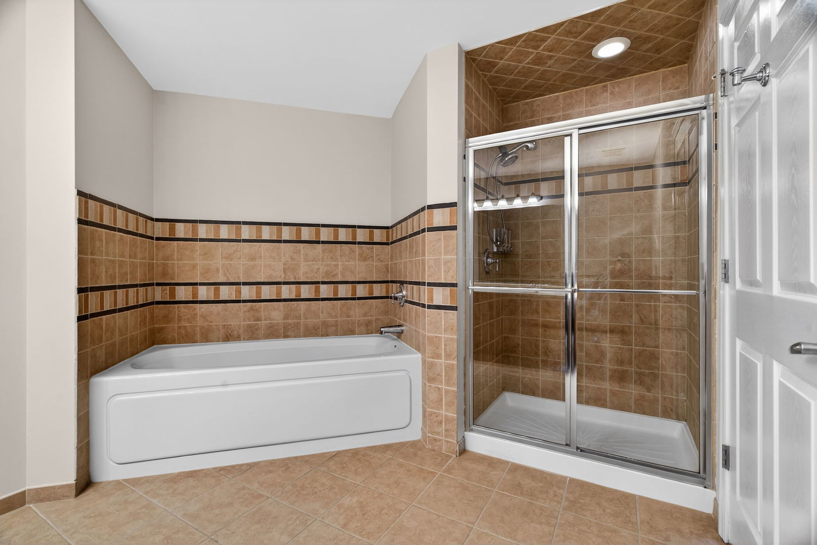 145 S York Street Unit: 310