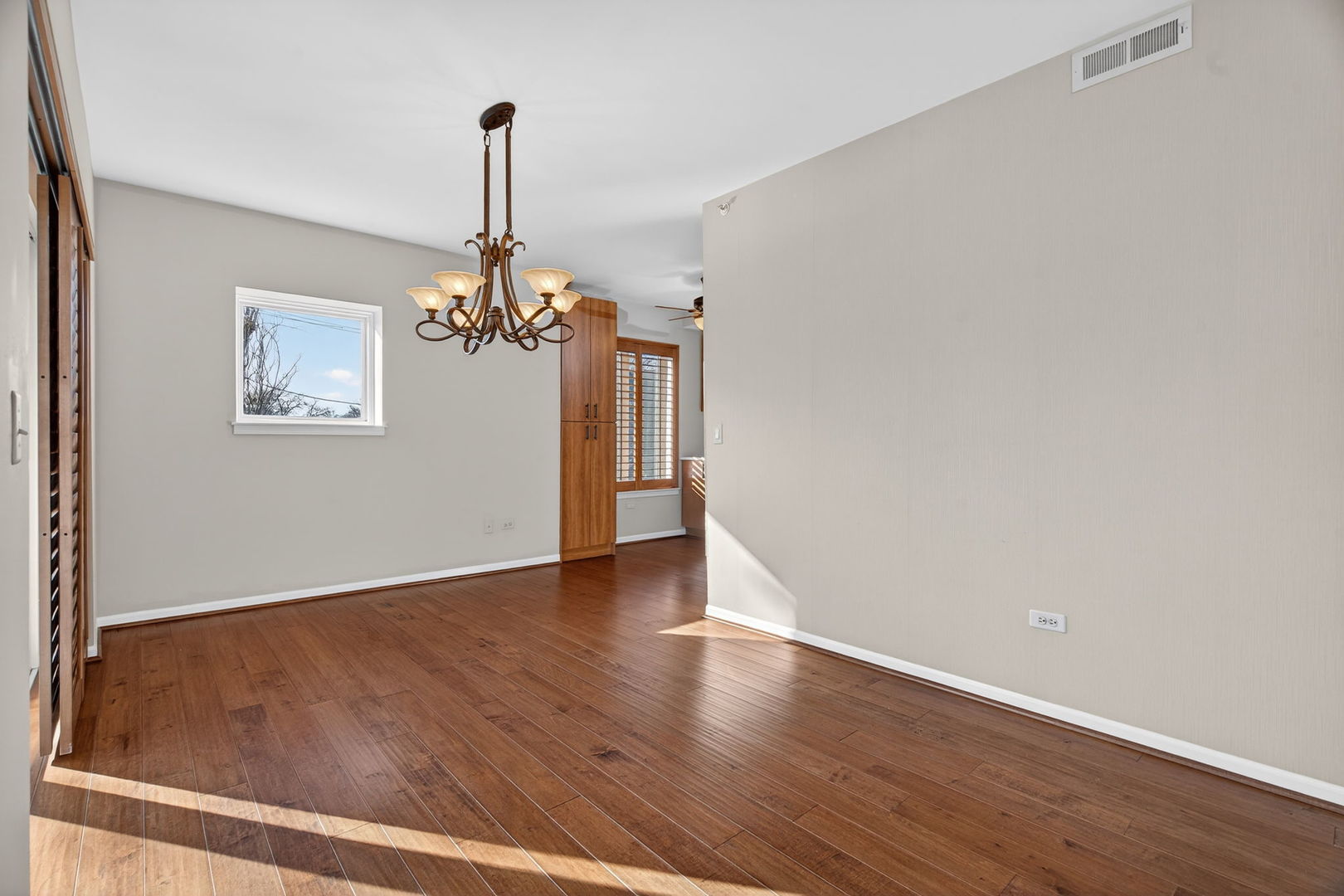 145 S York Street Unit: 310