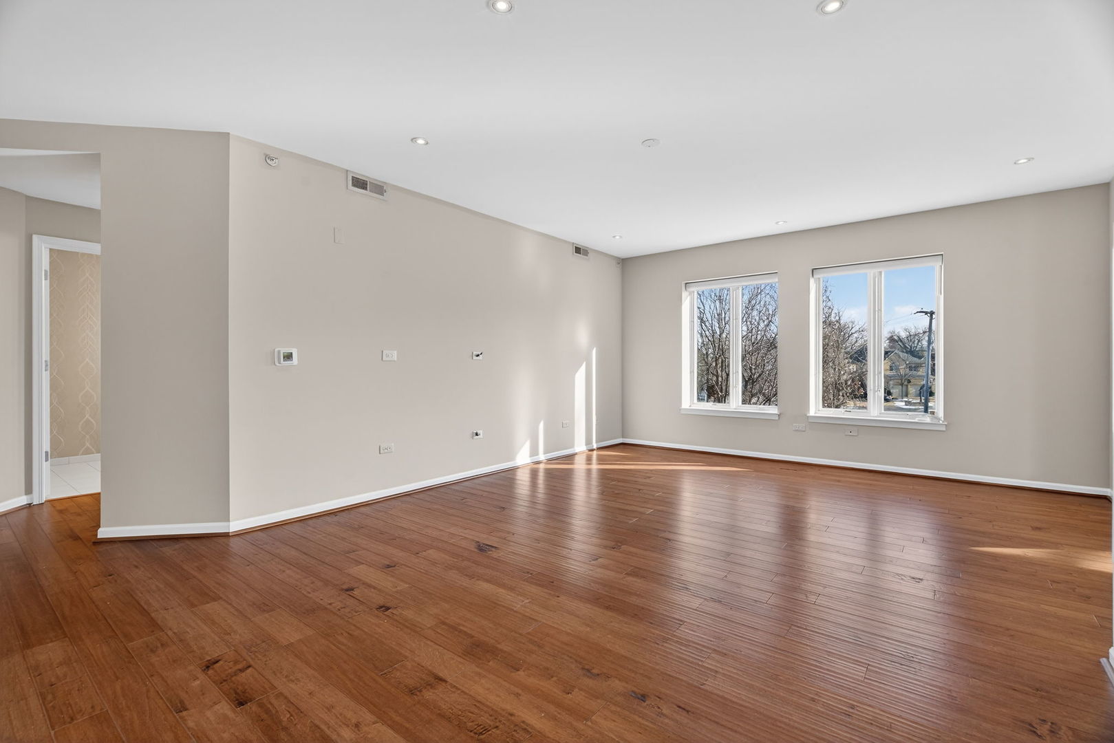 145 S York Street Unit: 310