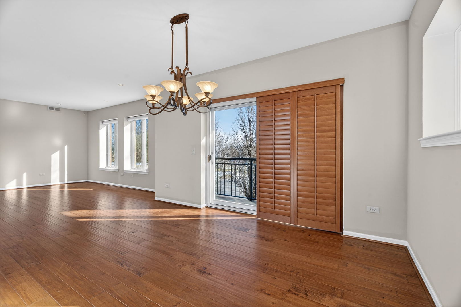 145 S York Street Unit: 310