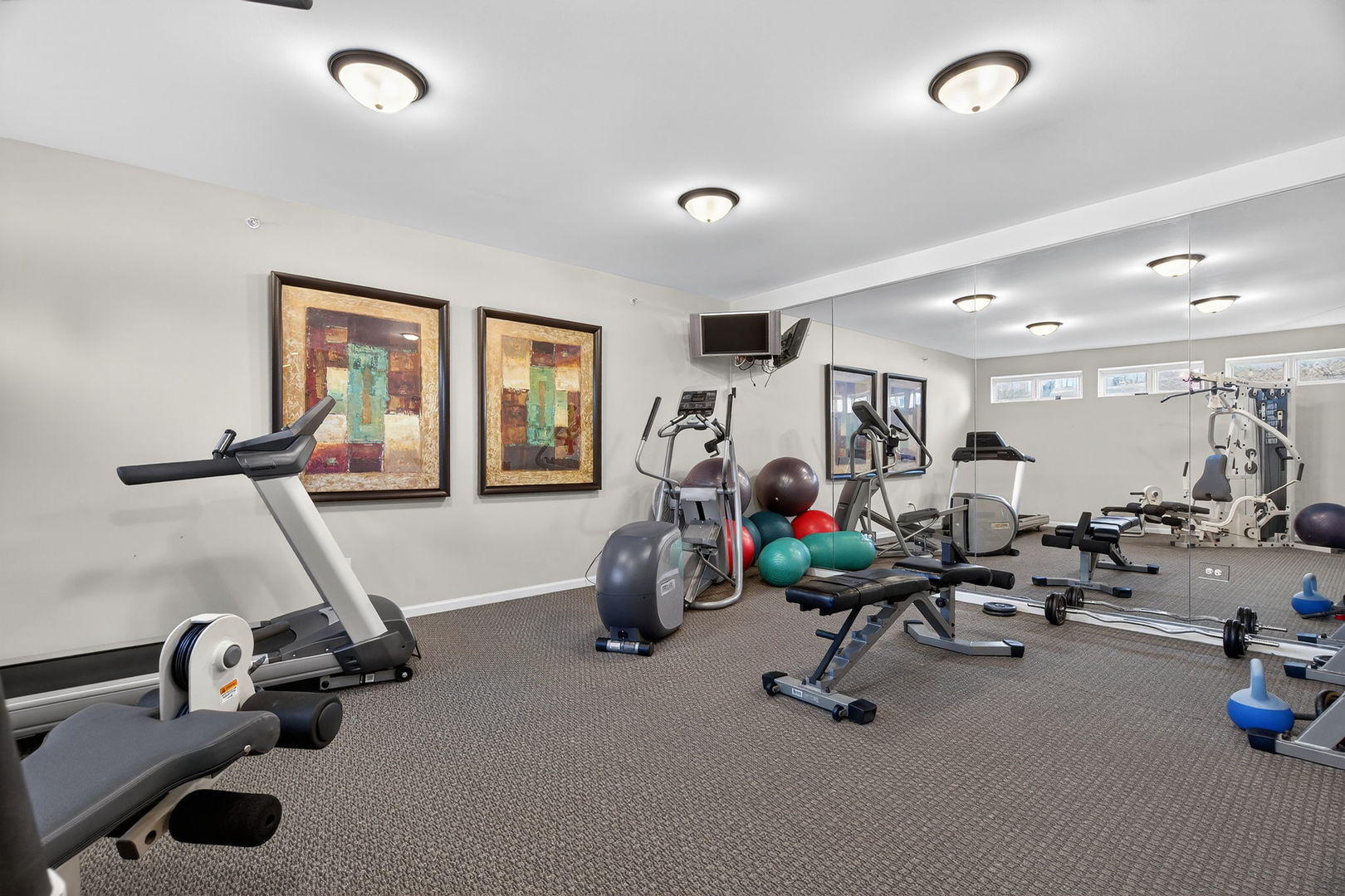 145 S York Street Unit: 310