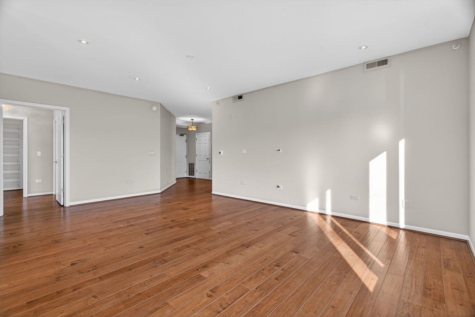 145 S York Street Unit: 310
