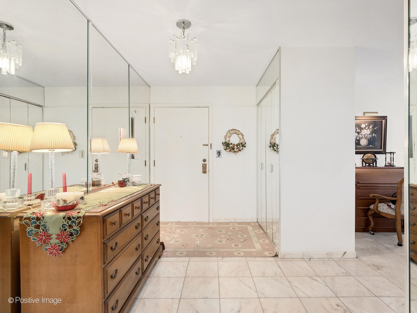 1S055 Spring Road Unit: 2C