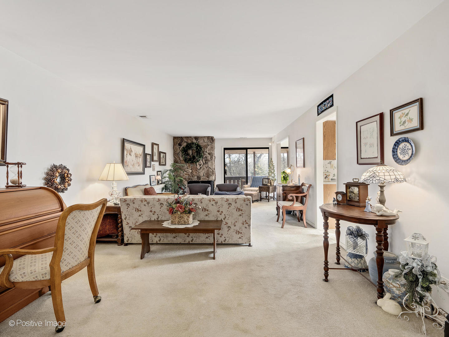 1S055 Spring Road Unit: 2C