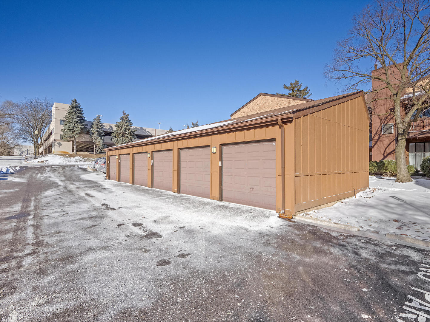 1S055 Spring Road Unit: 2C