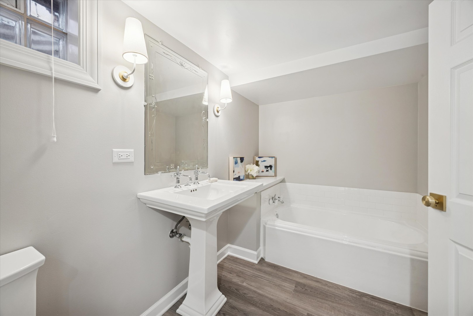 685 S Kearsage Avenue