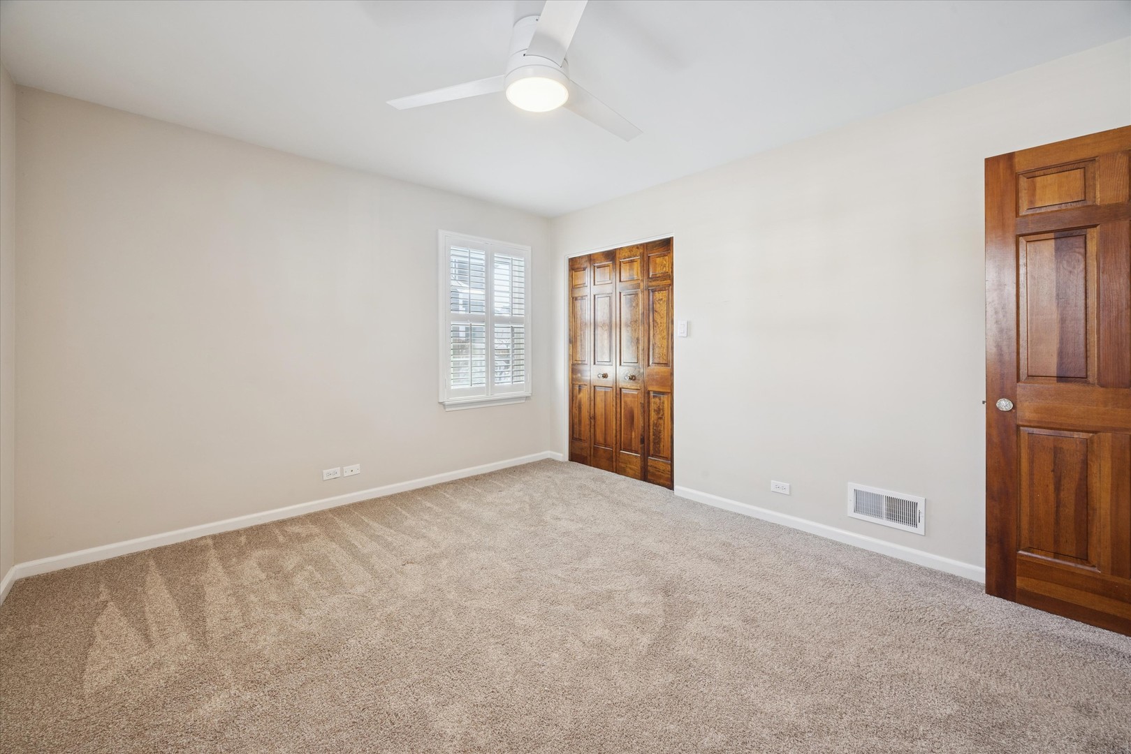 685 S Kearsage Avenue