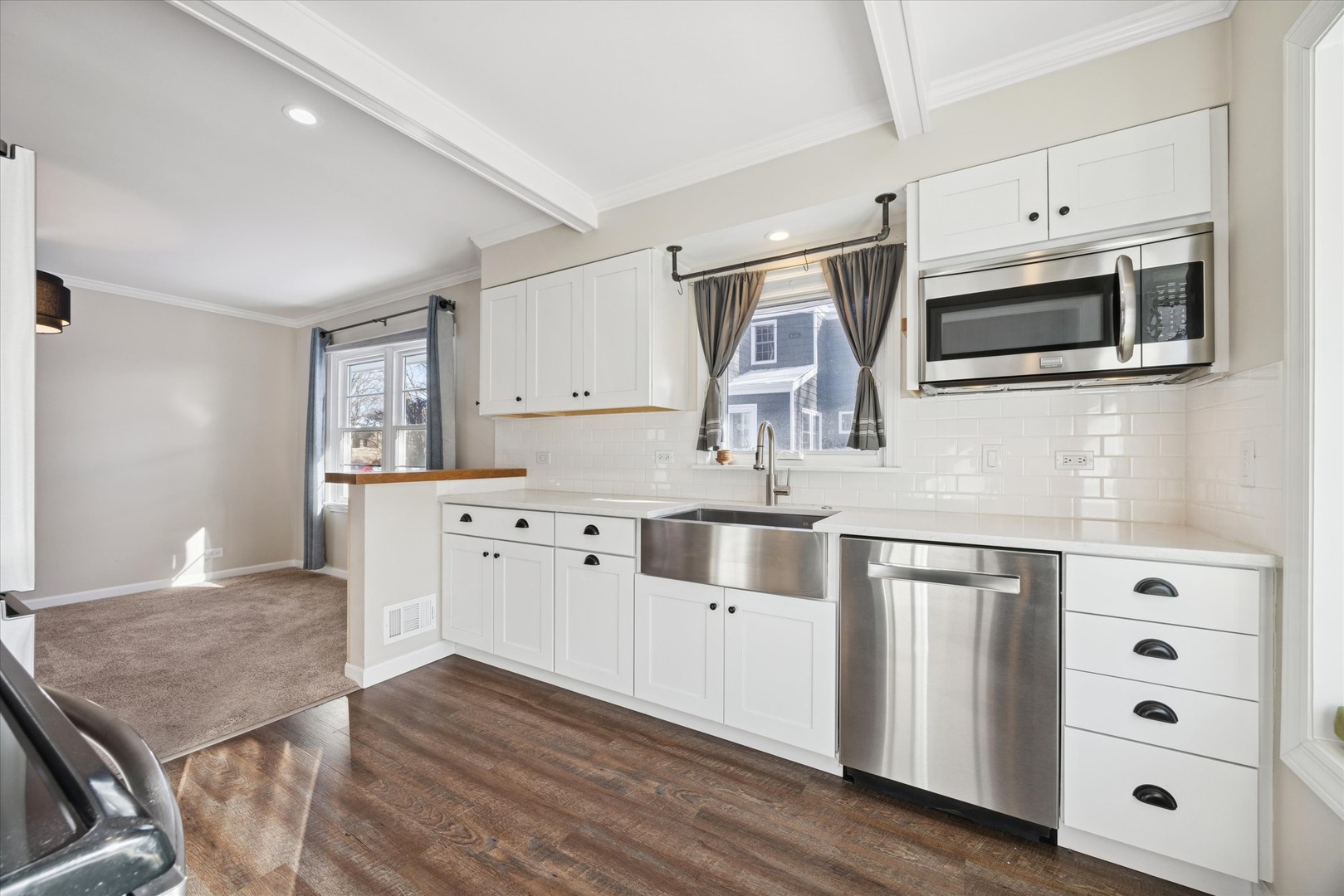 685 S Kearsage Avenue