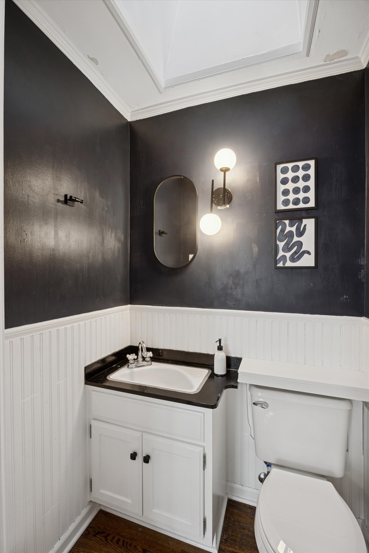 685 S Kearsage Avenue