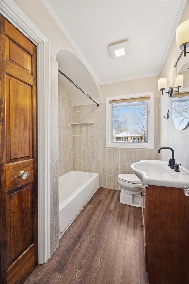 685 S Kearsage Avenue