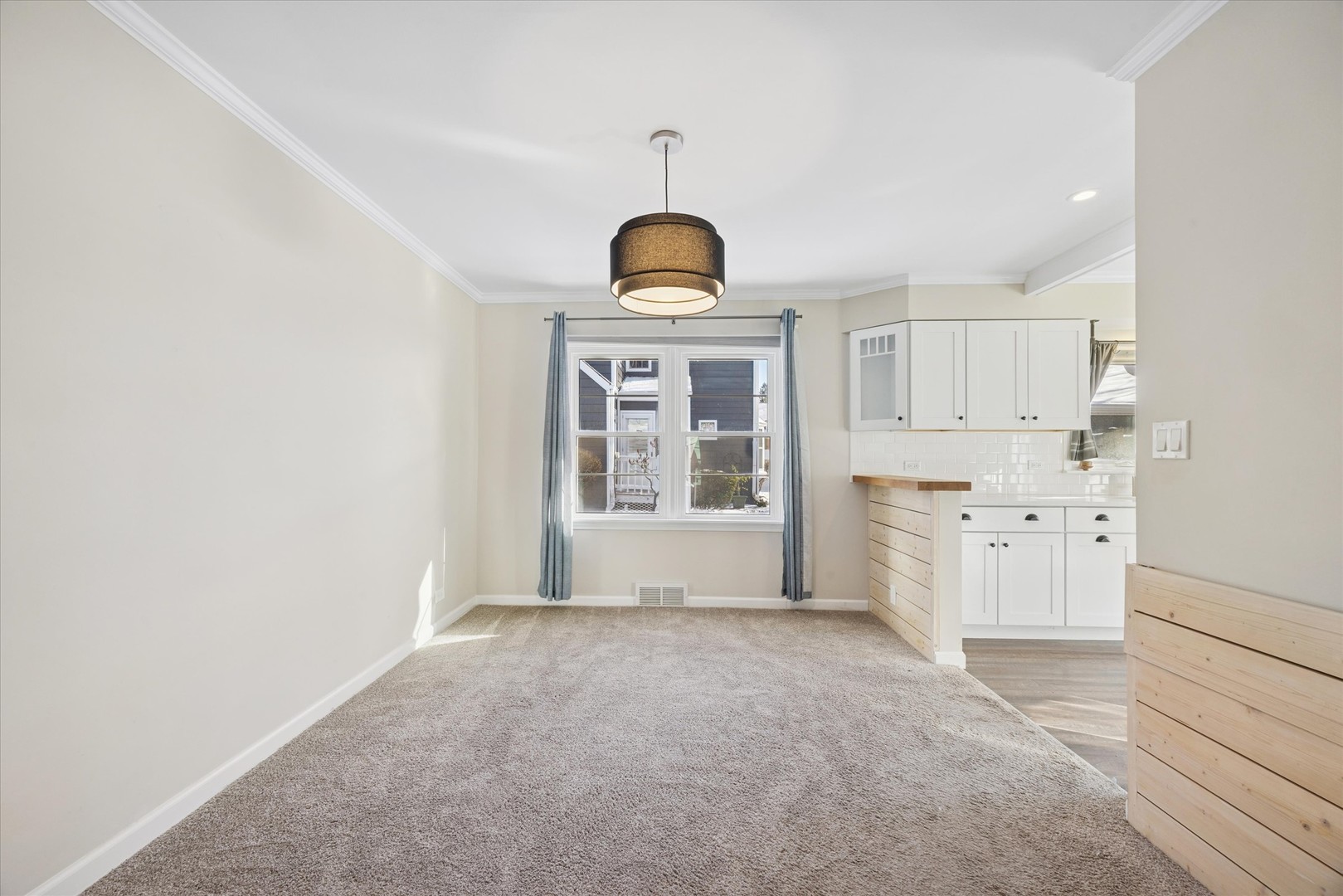 685 S Kearsage Avenue