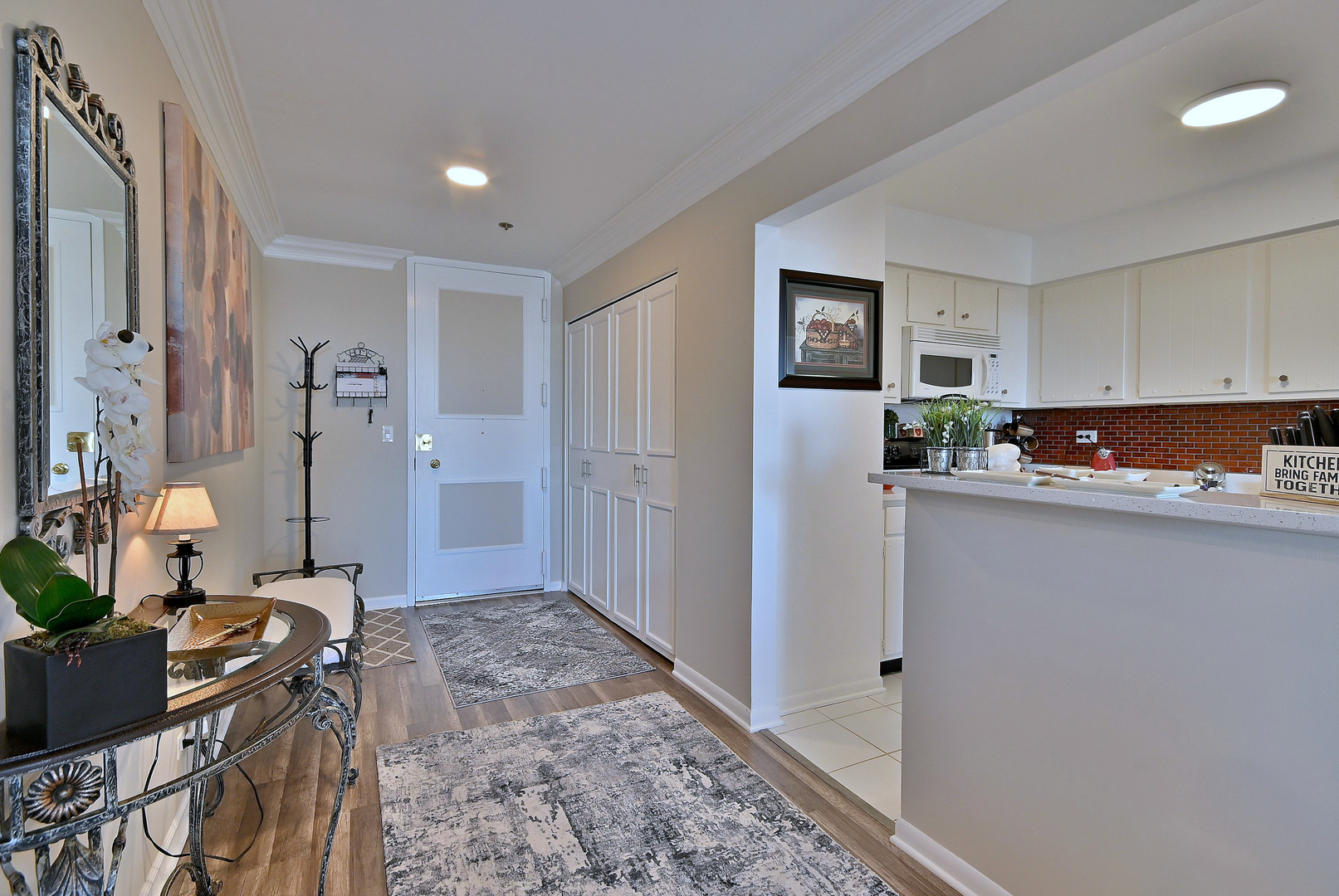 190 S Wood Dale Road Unit: 902