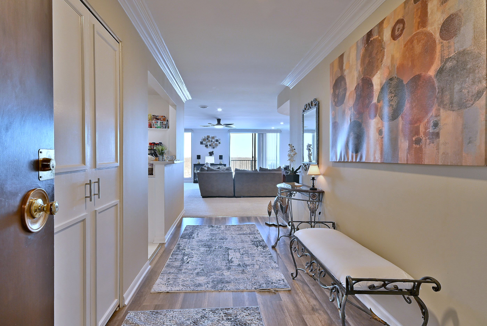 190 S Wood Dale Road Unit: 902