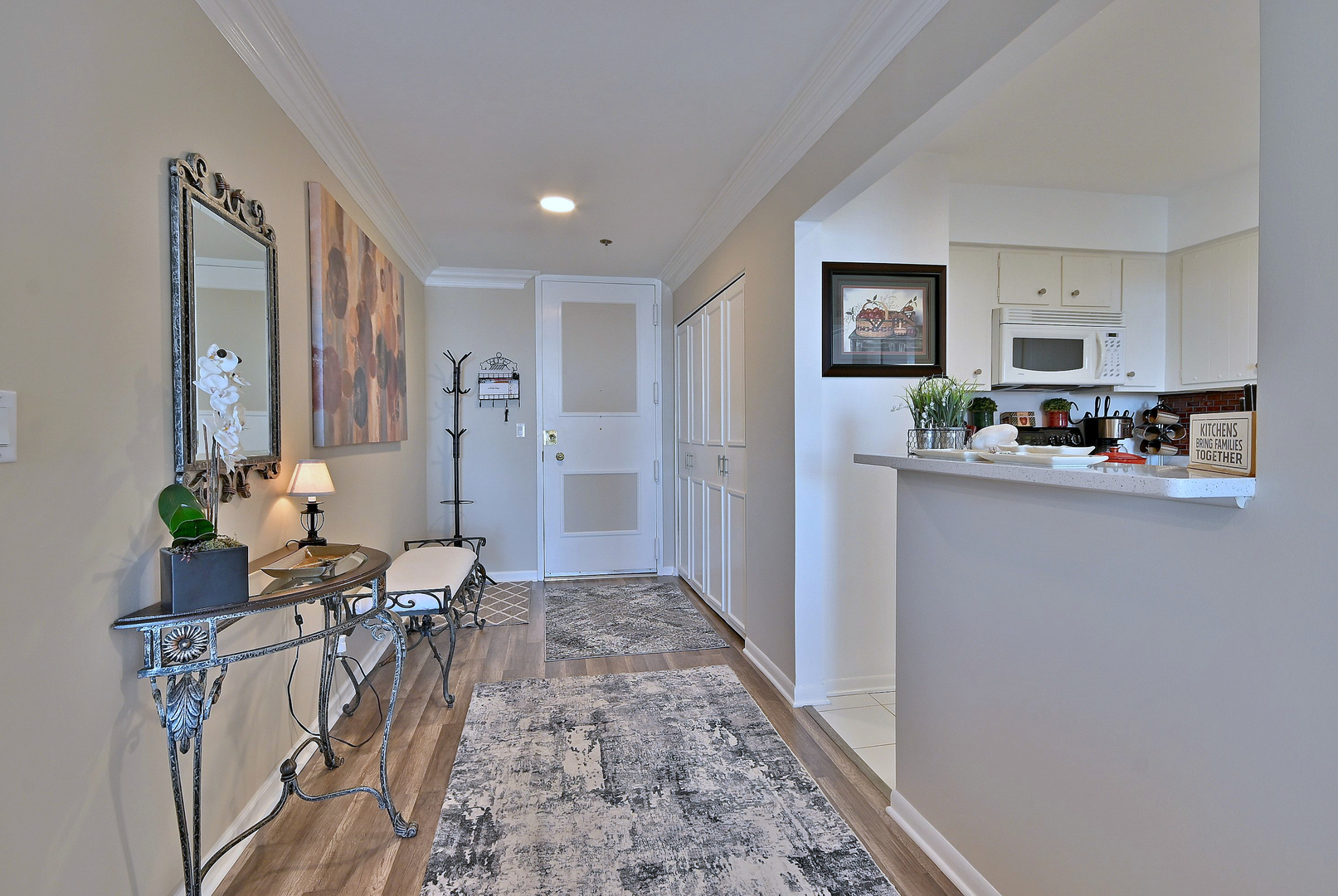 190 S Wood Dale Road Unit: 902