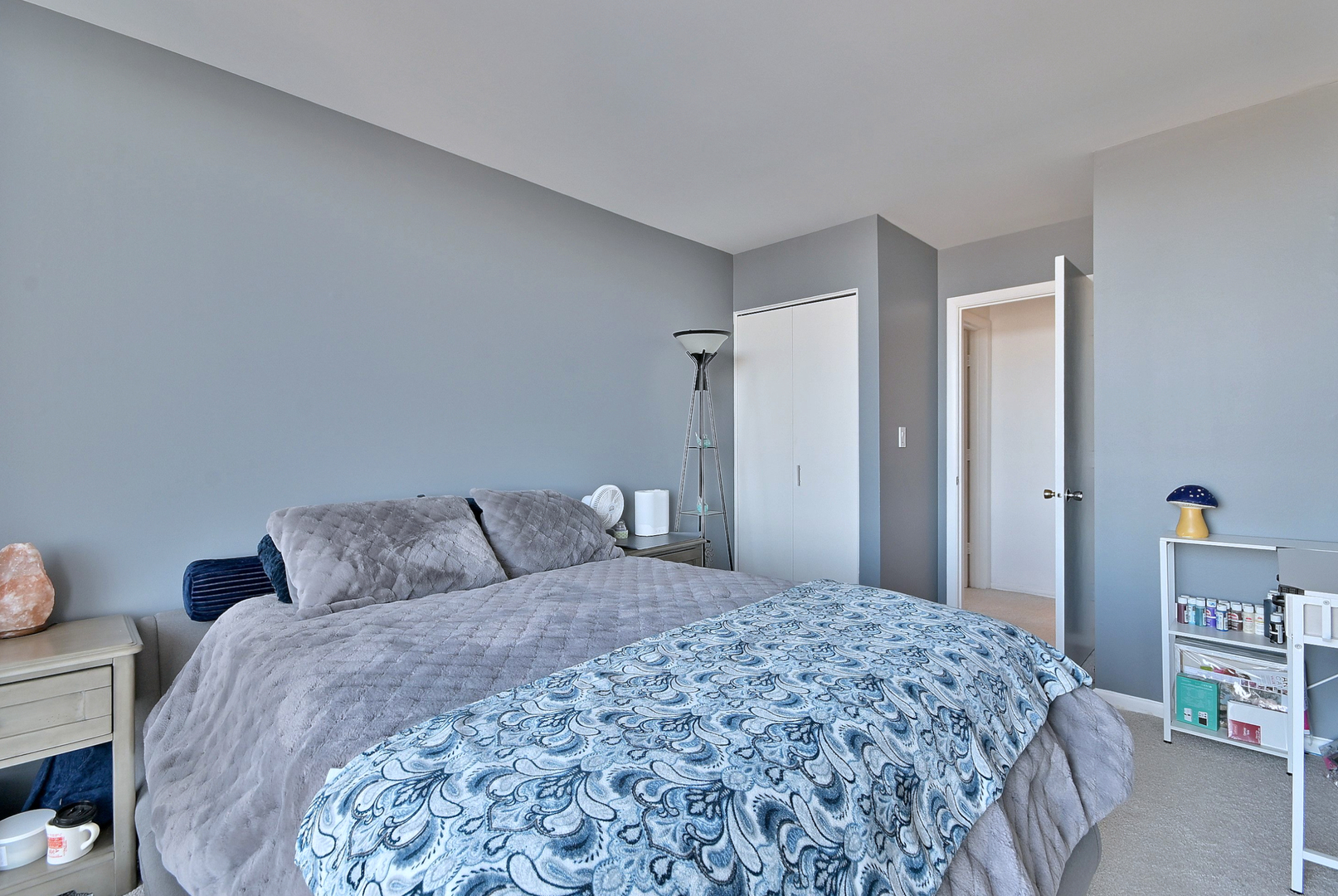 190 S Wood Dale Road Unit: 902