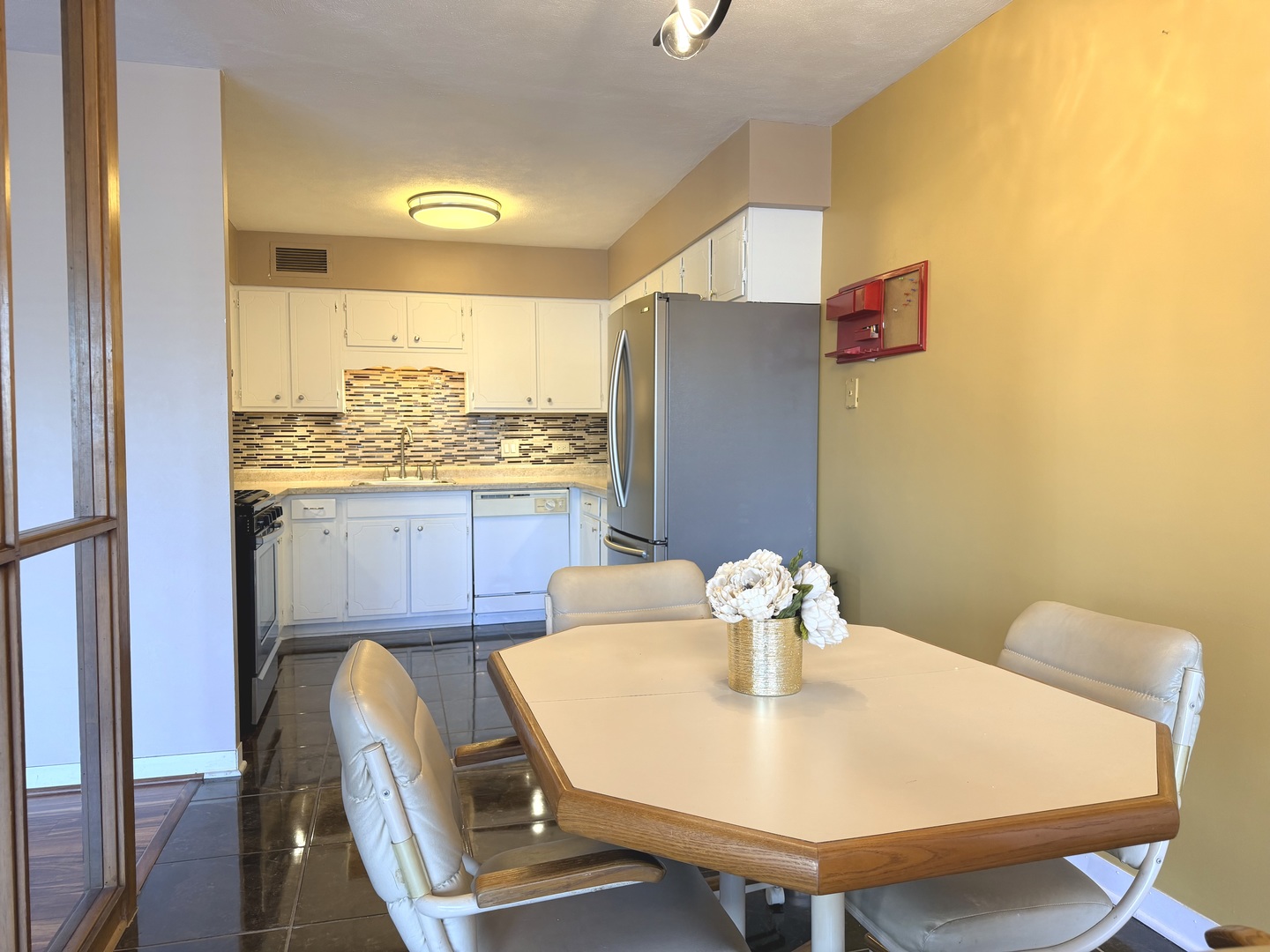 140 Marengo Avenue Unit: 105