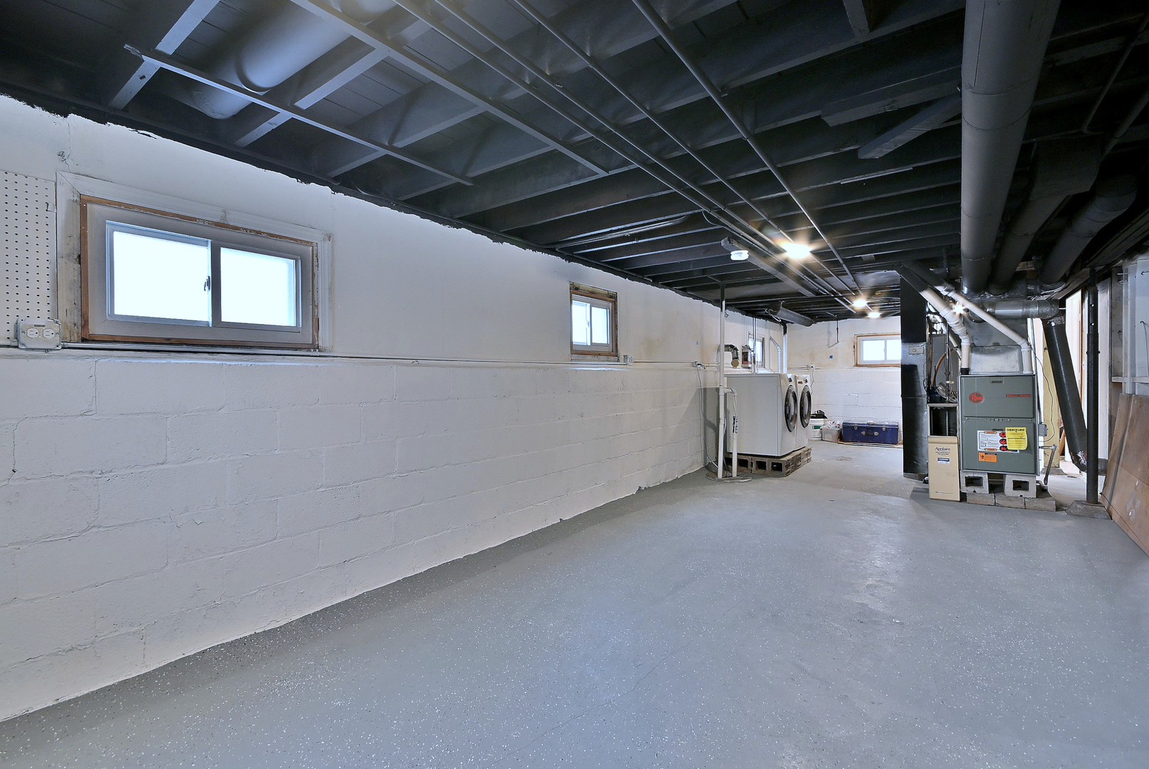 9016 Southview Avenue