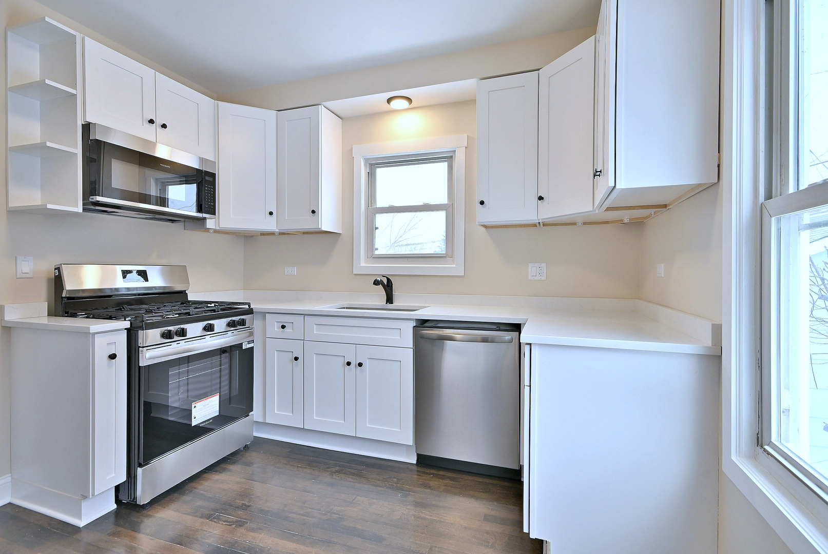 9016 Southview Avenue