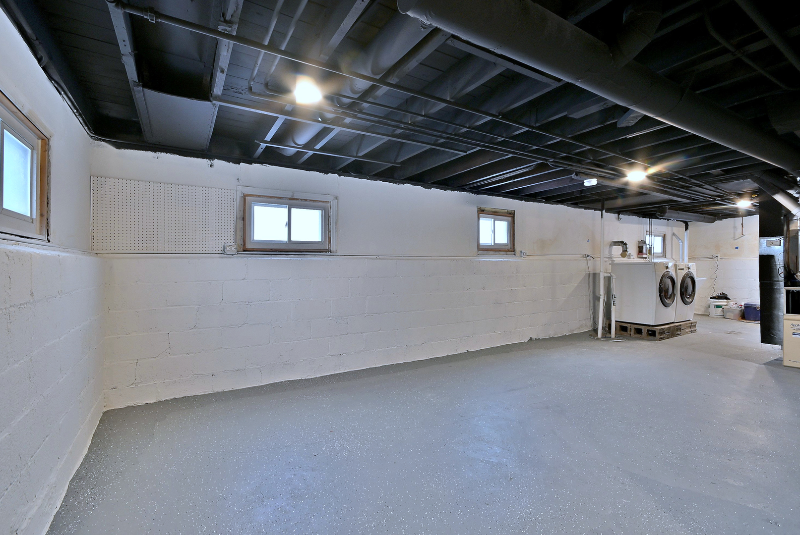 9016 Southview Avenue