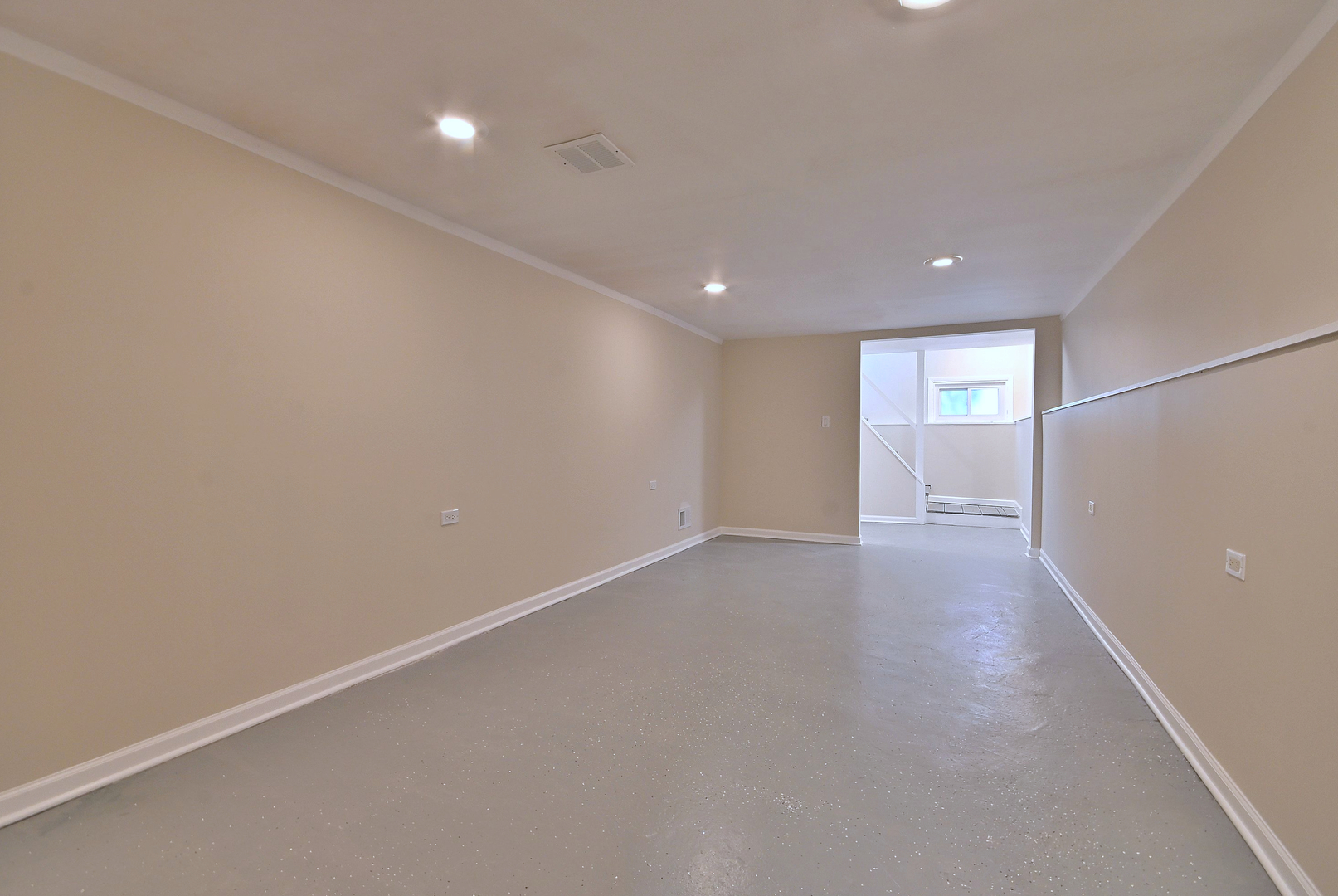 9016 Southview Avenue