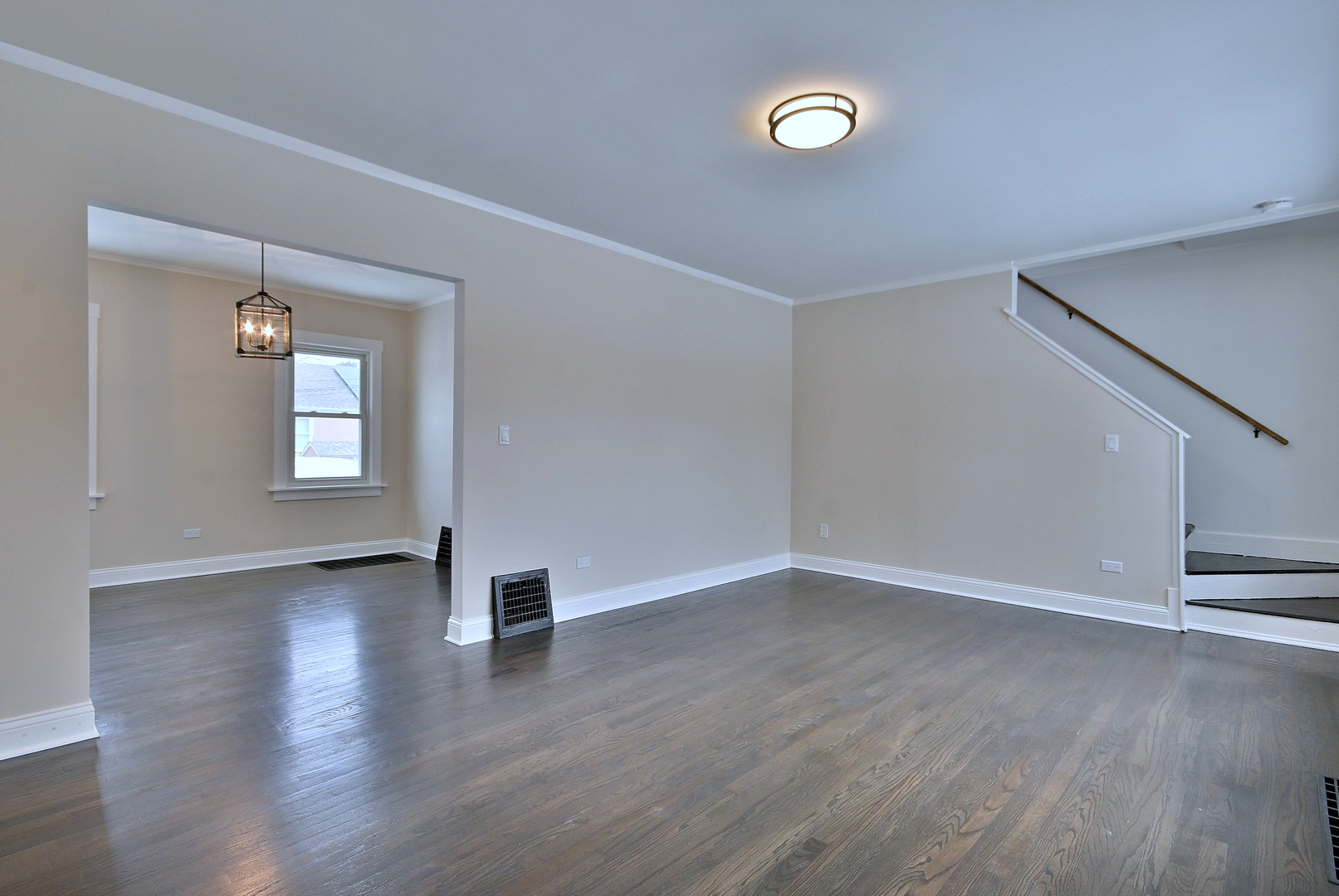 9016 Southview Avenue