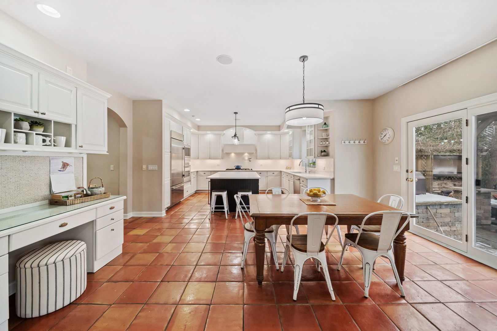 366 W Eggleston Avenue